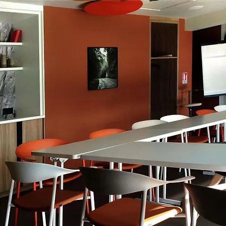 Ibis Styles Rouen Parc Expos Zenith فندق
