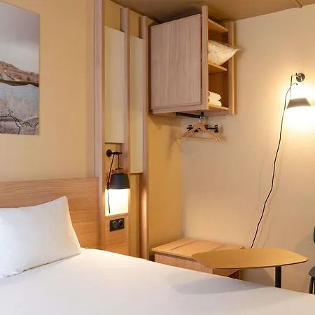 Ibis Styles Rouen Parc Expos Zenith מלון 3*